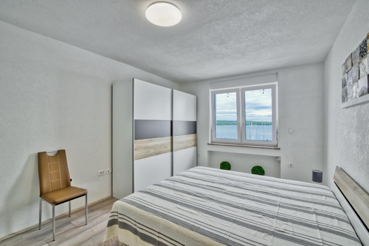 Apartment Marina With Sea View Pula Ngoại thất bức ảnh